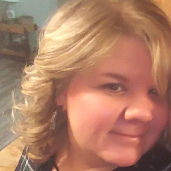 Meet your Posher, Sonnie Jo - Picture 1 of 2